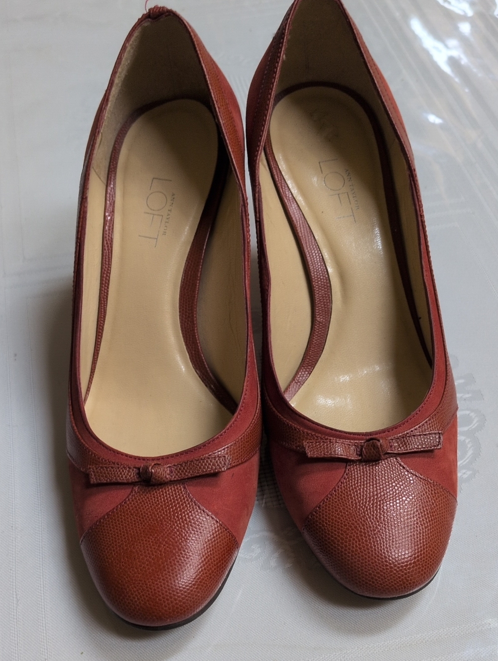 LOFT Women's Rust Red Bow-Trim Pumps